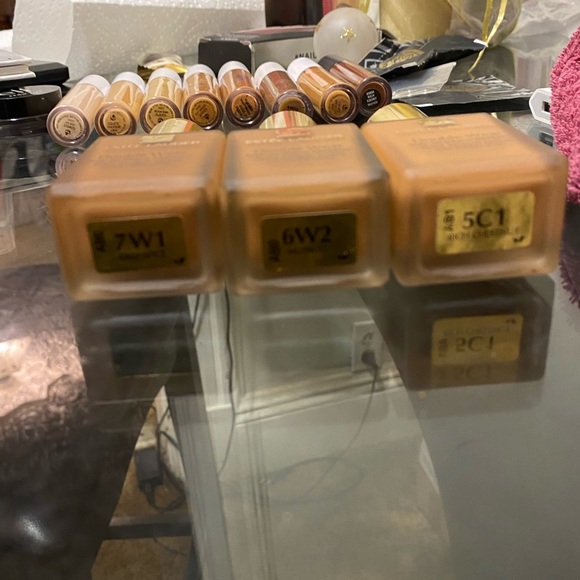 Estee Lauder Double Wear Foundation BRAND NEW! - Picture 3 of 4